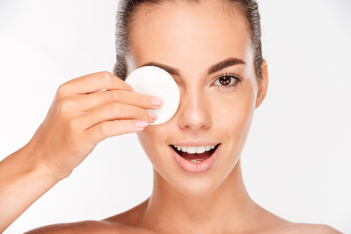 use product to remove eye make-up